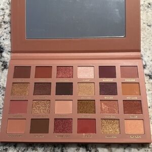 Beautiful never used eyeshadow palette